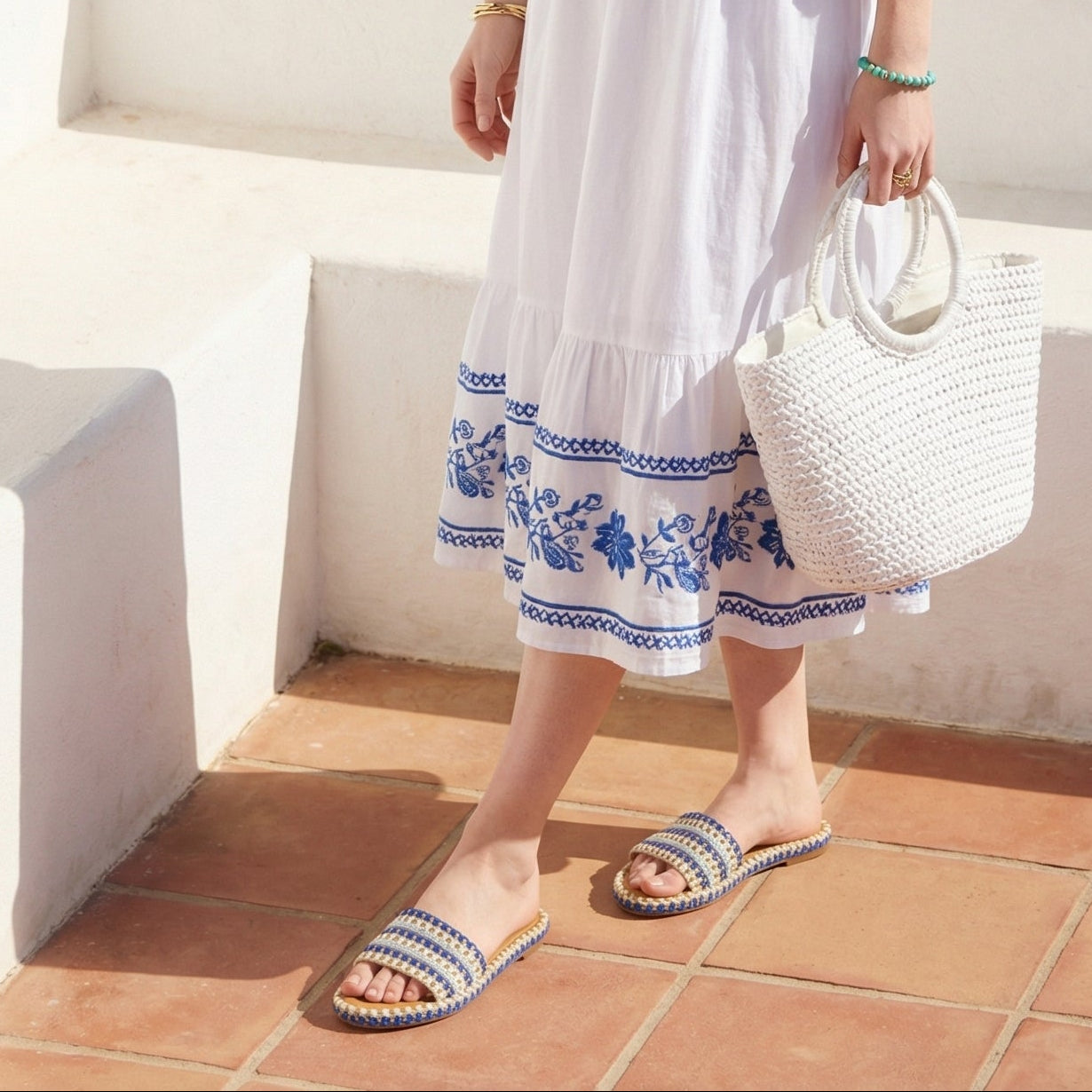 Sandalia Tejida con Detalle de Brillantes | Oralia Collection