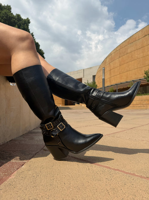 Alessia — Bota Alta de Piel con Hebillas